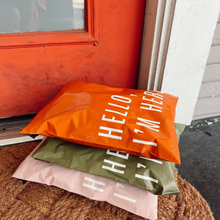 Cargar imagen en el visor de la galería, Bolsa de envío 25x33 cm | Hello I'm Here Mix – Pack 100 piezas