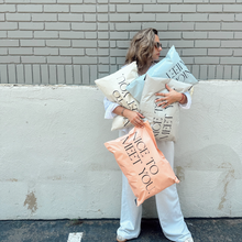 Cargar imagen en el visor de la galería, 35cm x 48cm Bolsa Mix Pack "Nice To Meet You" (100 Piezas)