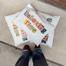 Cargar imagen en el visor de la galería, Bolsa de envío 35x48 cm | Unboxing Time – Pack 100 piezas