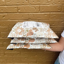 Cargar imagen en el visor de la galería, Bolsa de envío 25x33 cm | Nude Flowers – Pack 100 piezas