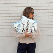 Cargar imagen en el visor de la galería, Bolsa de envío 25x33 cm | Special Delivery – Pack 100 piezas