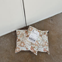 Cargar imagen en el visor de la galería, Bolsa de envío 25x33 cm | Nude Flowers – Pack 100 piezas