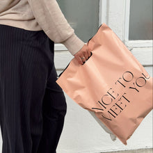 Cargar imagen en el visor de la galería, Bolsa de tienda 35cm x 45cm | Nice to meet you – Pack 100 piezas