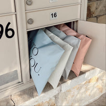 Cargar imagen en el visor de la galería, Bolsa de envío 25x33 cm | Nice to meet you Mix – Pack 100 piezas