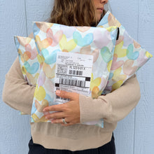 Cargar imagen en el visor de la galería, Bolsa de envío 25x33 cm | Corazones  – Pack 100 piezas
