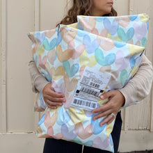 Cargar imagen en el visor de la galería, Bolsa de envío 35x48 cm | Corazones  – Pack 100 piezas
