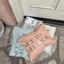 Cargar imagen en el visor de la galería, Bolsa de envío 25x33 cm | Nice to meet you Mix  – Pack 100 piezas
