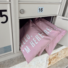Cargar imagen en el visor de la galería, 25cm x 33cm Bolsa &quot;Hello, Im Here Pink&quot; (100 Piezas)
